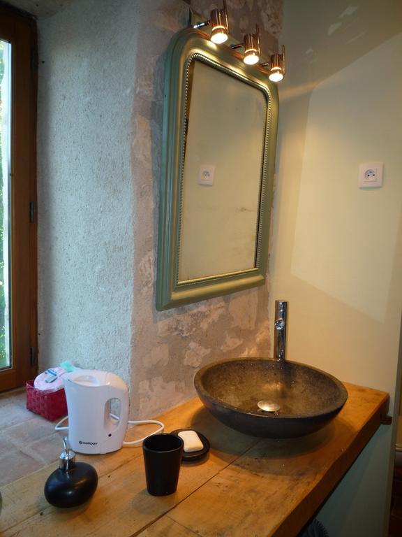 Le Logis Du Peu Girard Bed & Breakfast La Roche-Clermault Rom bilde