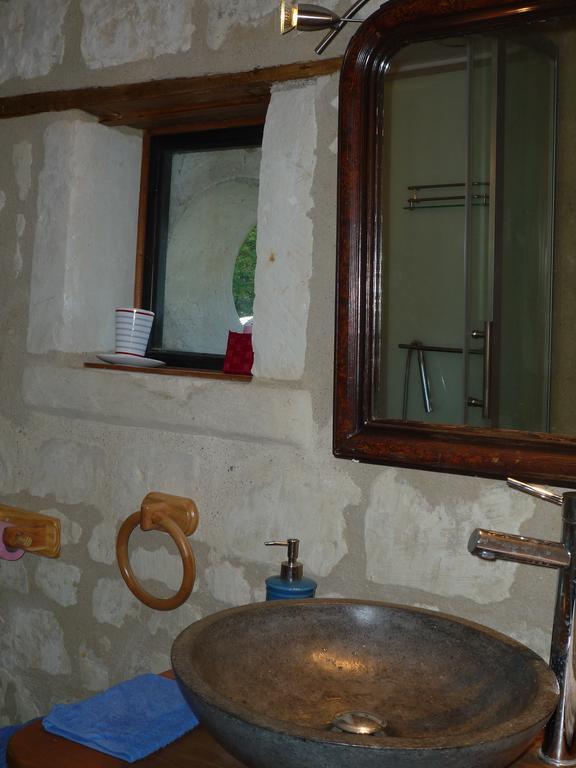 Le Logis Du Peu Girard Bed & Breakfast La Roche-Clermault Rom bilde